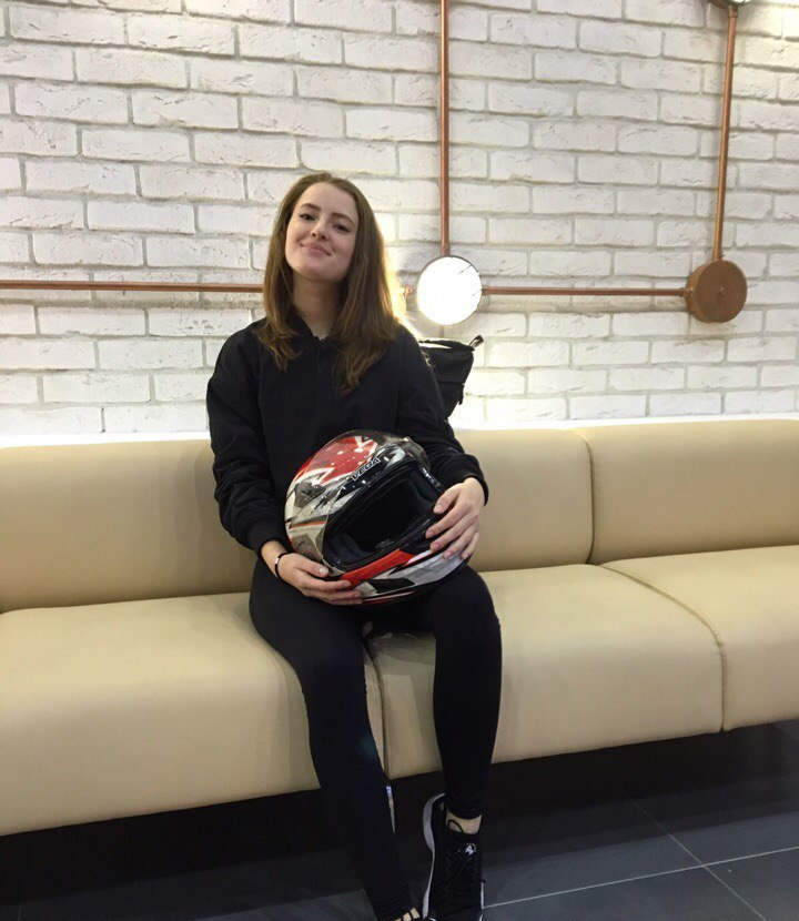 Дашута привлекальеная девушка из Зоринска цена от 3500 руб