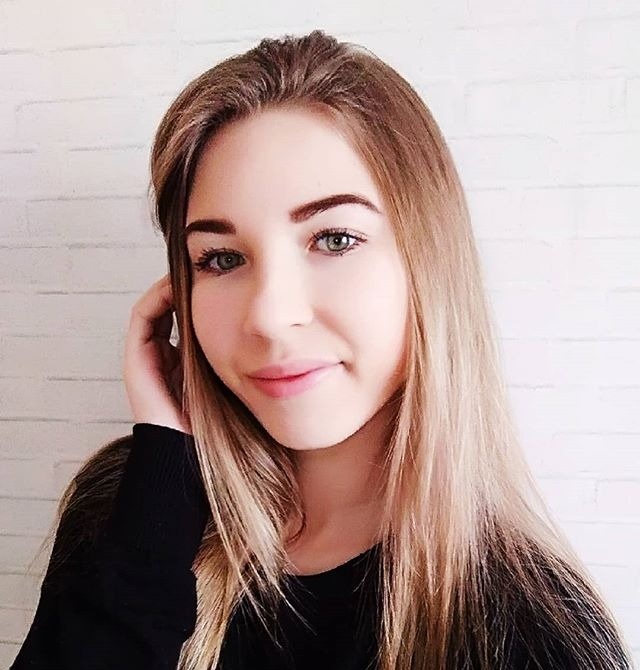 Карина привлекальеная девушка из Зоринска цена от 2000 руб