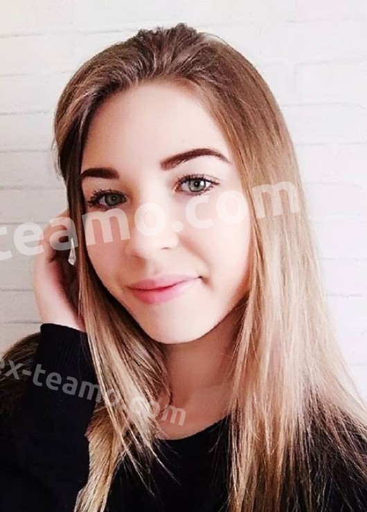 Карина привлекательная девушка из Зоринска цена от 2000 руб