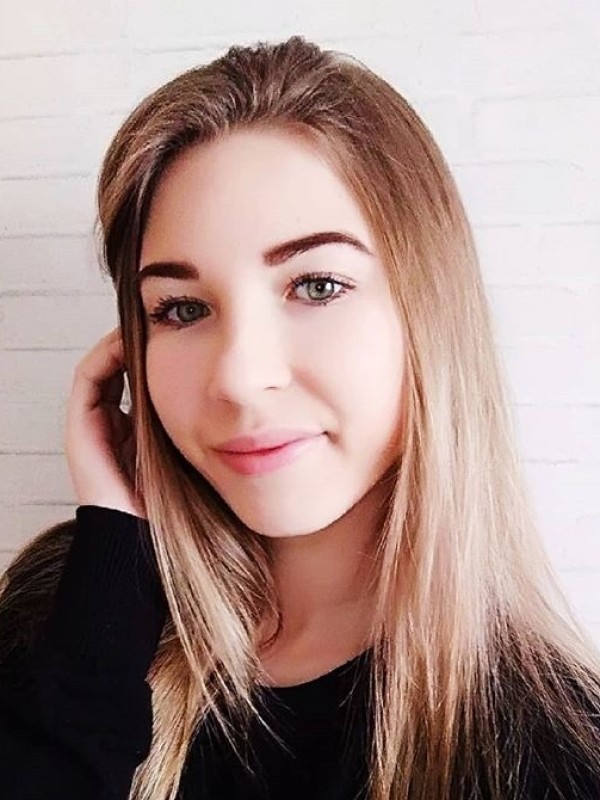 Карина привлекательная девушка из Зоринска цена от 2000 руб