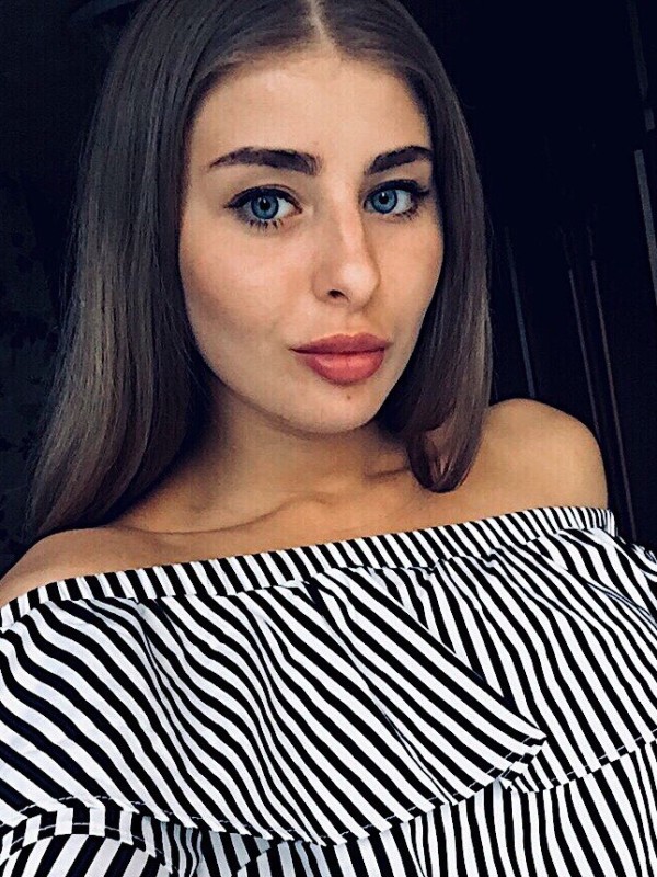 Алена привлекательная девушка из Зоринска цена от 3500 руб