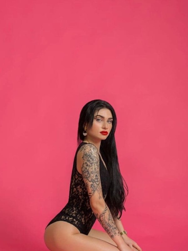 🎥 Евка привлекательная девушка из Зоринска цена от 5000 руб